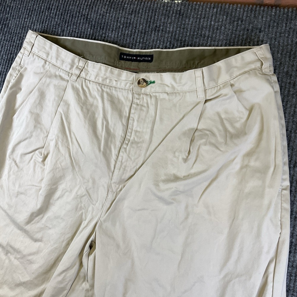 Tommy Hilfiger Chino Pants Mens 40/30 (actual 39x29) Khaki Cotton Hi-Rise Button